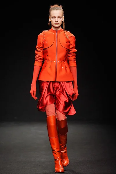Look 24